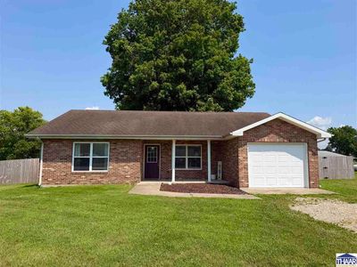 226 E Court Dr