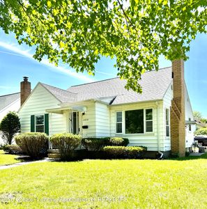 2400 Devonshire Ave