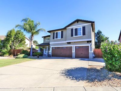 918 Fallsgrove Way