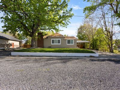 265 W 100th St N