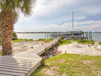 100 Fort Pickens Rd APT 201