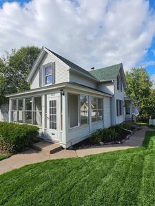 627 Locust St