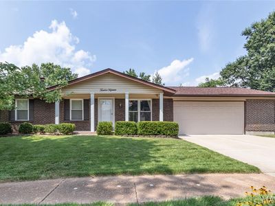 1215 Derbyshire Dr
