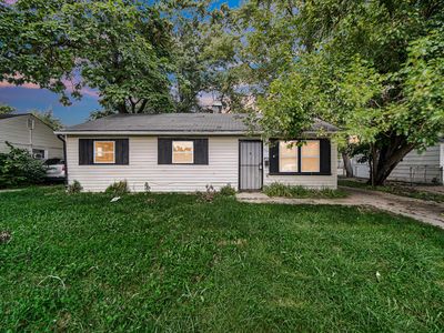 700 E 49th Ave