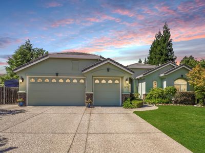 1876 Colin Ct