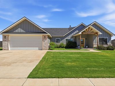 144 Hawker Ln
