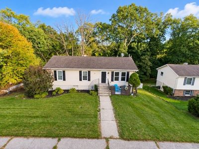 27 Birch Dr