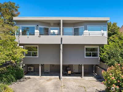 611 Bell Street #1