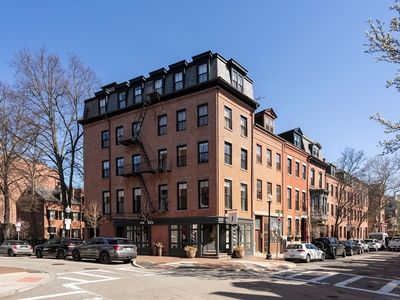 251 Shawmut Ave #1