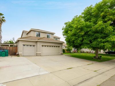 4911 Buttercup Ln