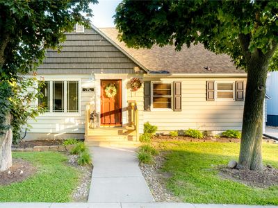 Property at 903 1st Ave NW, Mount Vernon, IA