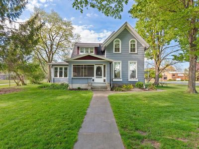 588 W Maple Ave