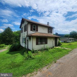 303 Swamp Poodle Ln