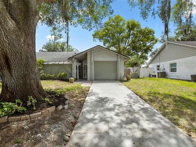 5894 Shale Ct