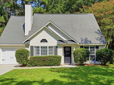 Property at 1323 Center Lake Dr, Mount Pleasant, SC