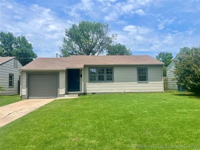 319 E 45th Pl
