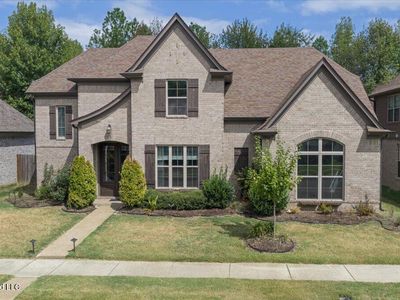 5864 Stonecrest Dr