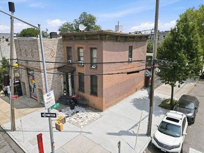 320 Jackson Ave