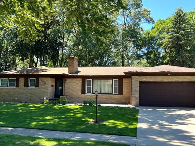 3031 Country Club Dr