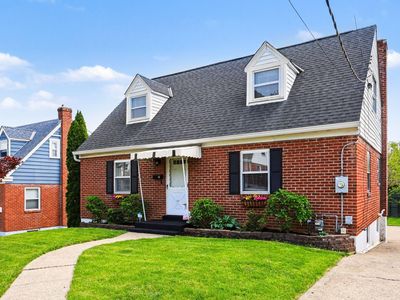 26 Pine Hill Dr