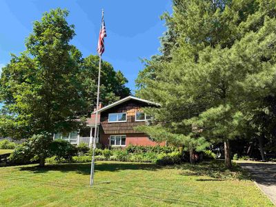 22 Churchill Ave