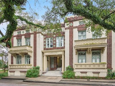 8000 Saint Charles Ave #K