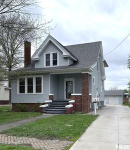 782 Monroe St