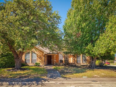 2153 Los Rios Blvd