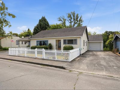 730 E Main St