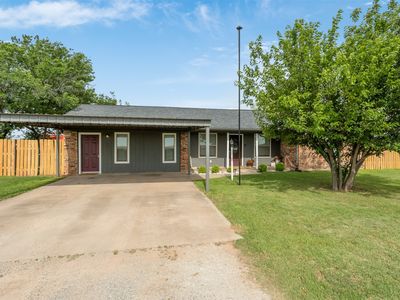 717 N West Ave
