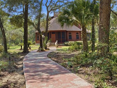 6850 ROUND LAKE ROAD