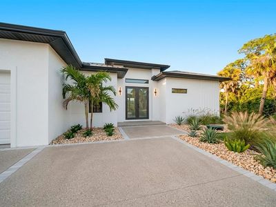 1420 Freedom Ln