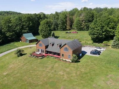 6095 Lake Road