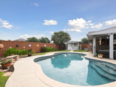 Property at 568 Willowview Dr, Saginaw, TX