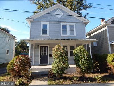 369 Charles St