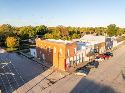 221 Main St