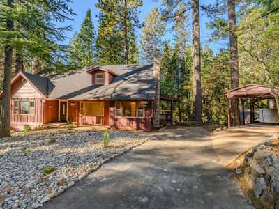 26005 Sugar Pine Dr