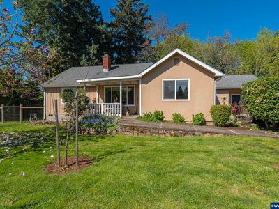 412 NW Rainwater Ln