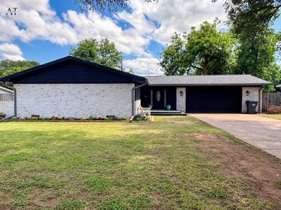 4205 Highland Dr