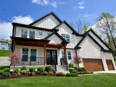 102 Iris Ln