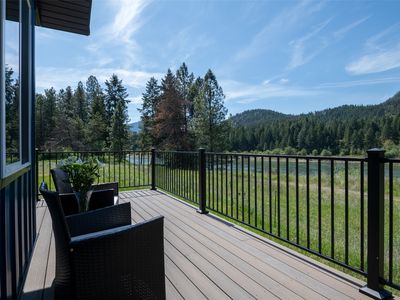 29 Shoreline Dr