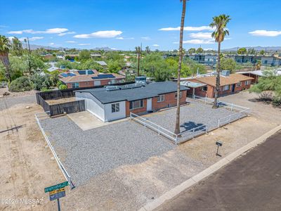 2801 N Highland Ave