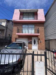 308 5th St