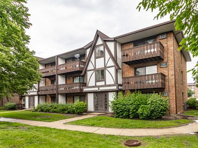 1004 Centurion Ln APT 4