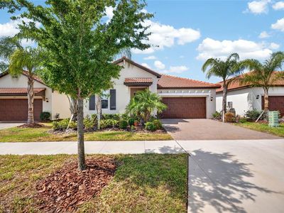 5513 Little Path Dr