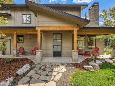 12850 Aurora Dr