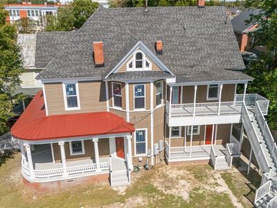 222 Clay St