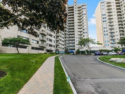 376 Ocean Ave APT 910