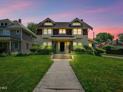 2702 Scottwood Ave