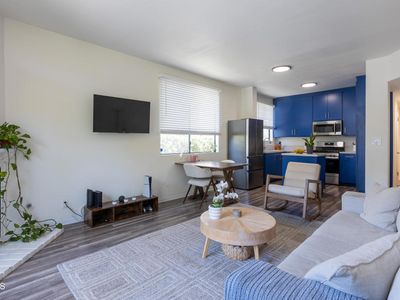 12007 Rochester Ave APT 1